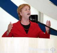 Wolfgang Krebs als Angela Merkel beim Festakt vom Augustinum in Mnchen-Neufriedenheim am 22.06.09